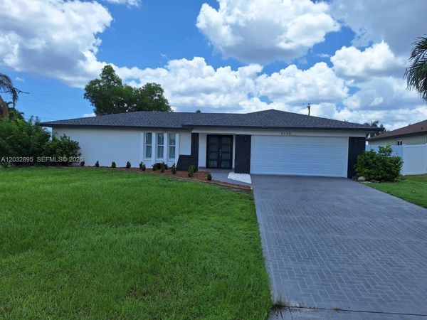 4440 SW 14 pl , Cape Coral, FL 33991
