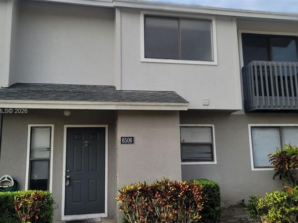 6506 Dockside Cir, Green Acres, FL 33463