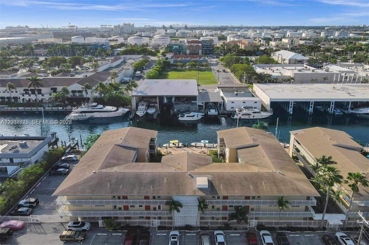 1510 SE 15th St , Unit 307, Fort Lauderdale, FL 33316 Photo