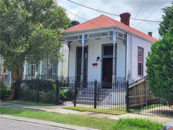734 AUSTERLITZ Street , New Orleans, LA 70115