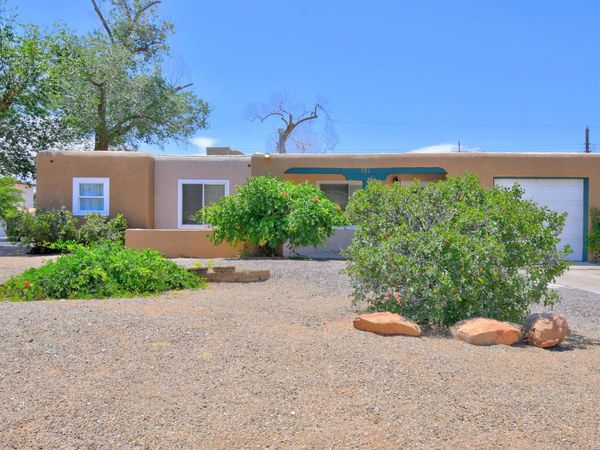 701 Palomas Drive NE, Albuquerque, NM 87108
