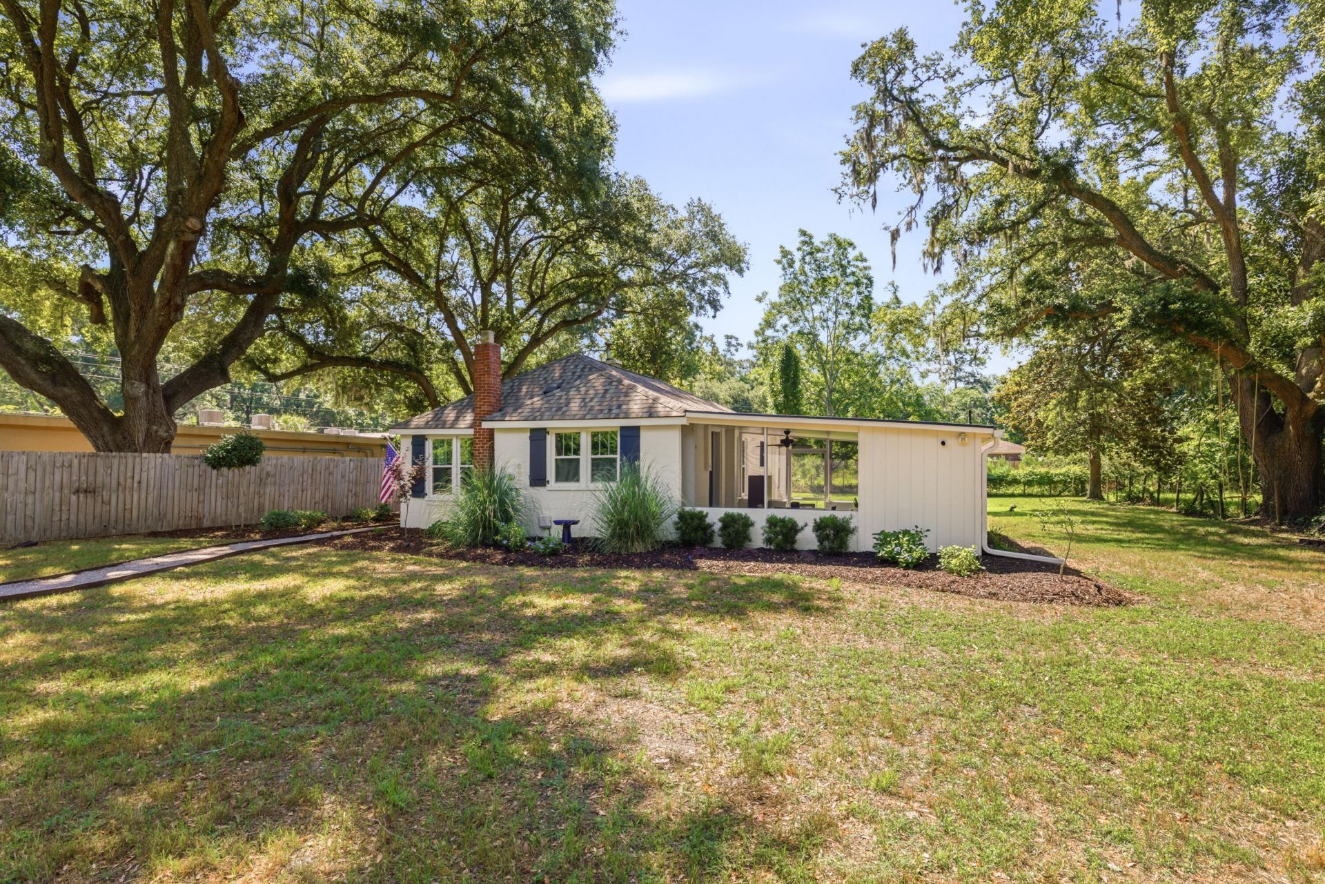 2811 Koger Lane Photo 6