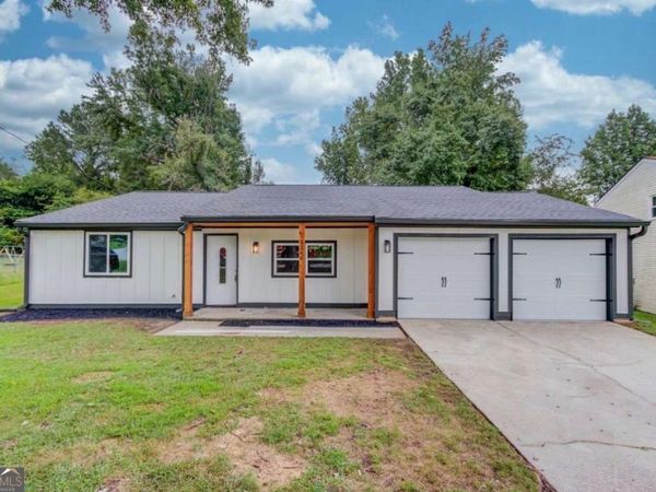 5266 Long Green Lane, Stone Mountain, GA 30088