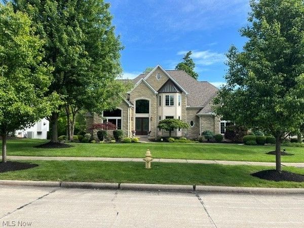 5360 Riverview Drive , North Royalton, OH 44133