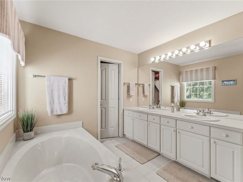 9187 Davis Way, Twinsburg, OH 44087 Photo 24