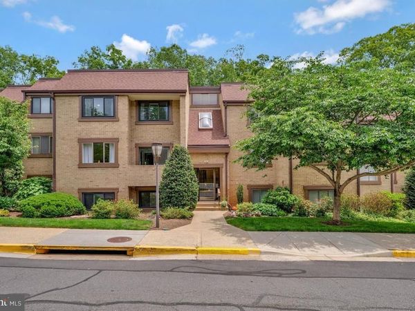 1663 PARKCREST CIRCLE, Unit 200, RESTON, VA 20190