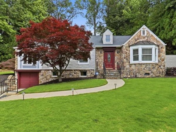 857 Chattahoochie Drive , Gainesville, GA 30501