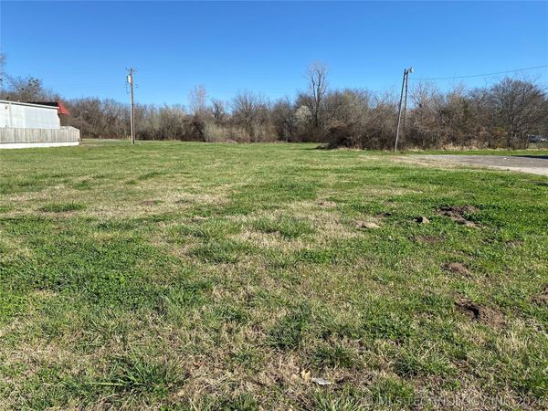 Broadway Street , Muskogee, OK 74401