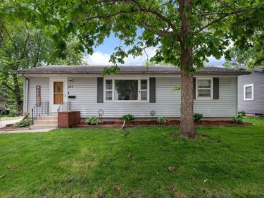 213 7th Avenue NE, Waseca, MN 56093