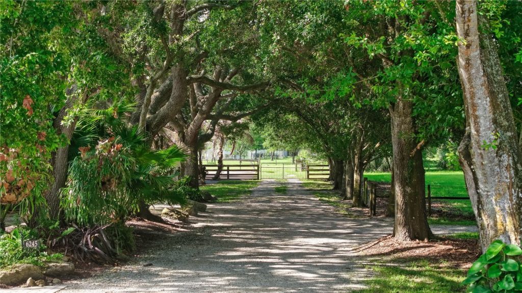 315 62nd Court Sw, Vero Beach, FL 32968 Photo