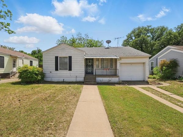 2104 W Lotus Avenue, Fort Worth, TX 76111