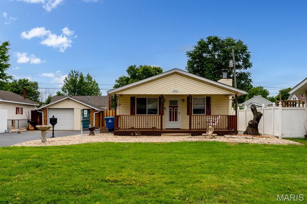 3009 Warren Avenue , Granite City, IL 62040 Main Photo