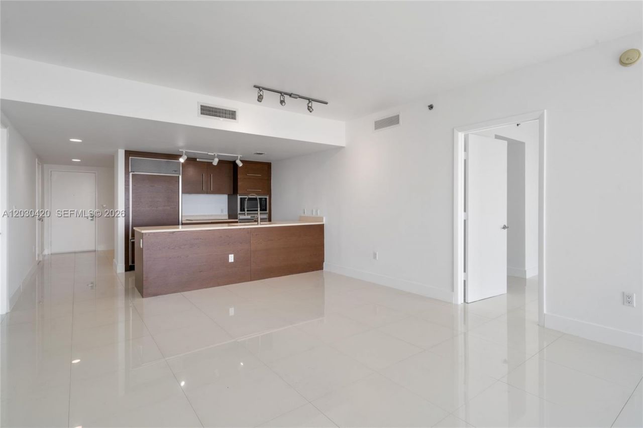 475 Brickell Ave, Unit 2607, Miami, FL 33131 Photo