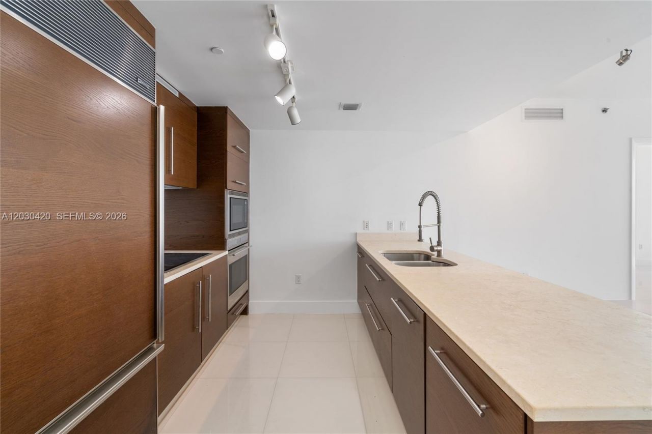 475 Brickell Ave, Unit 2607, Miami, FL 33131 Photo