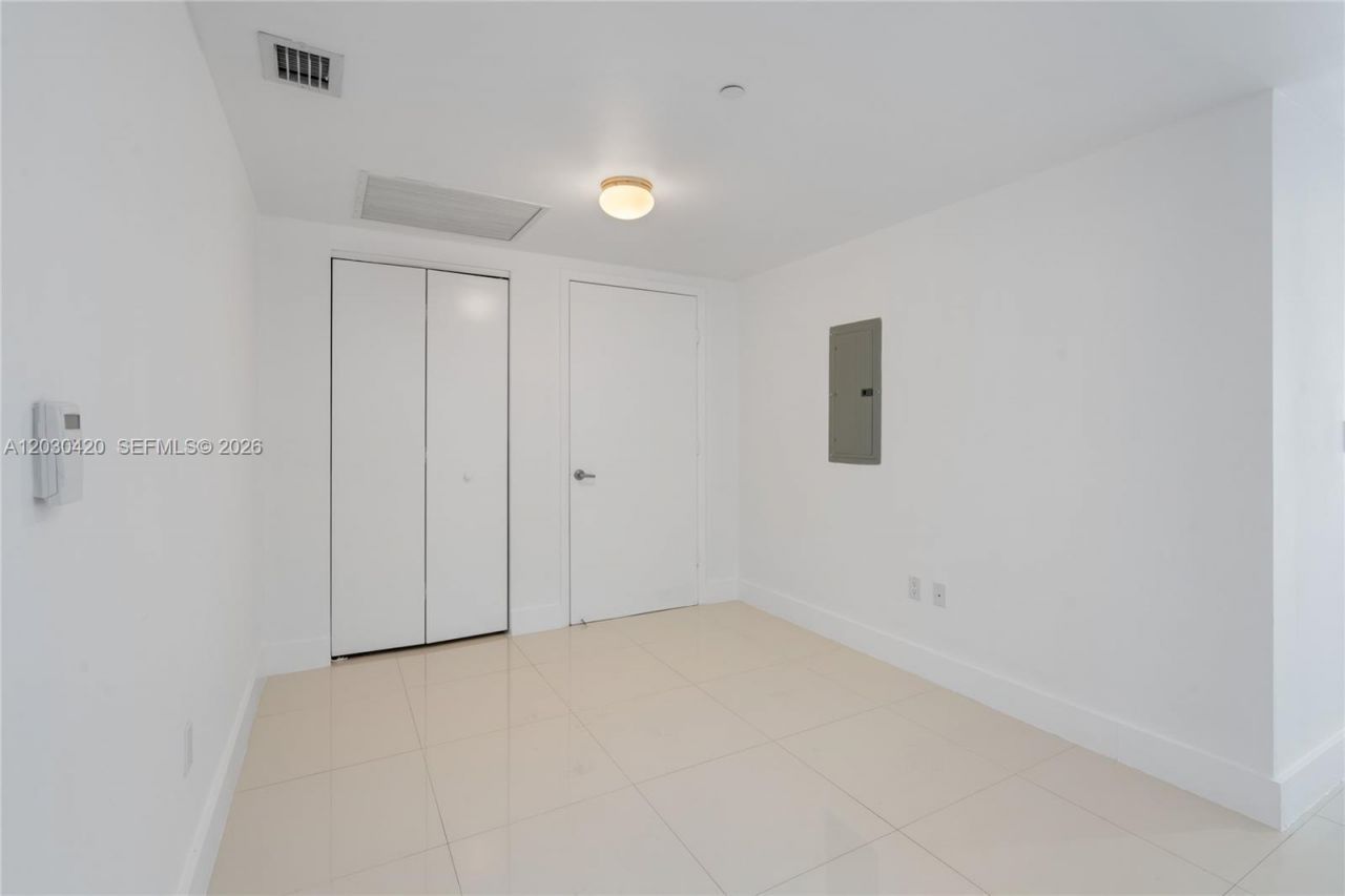 475 Brickell Ave, Unit 2607, Miami, FL 33131 Photo