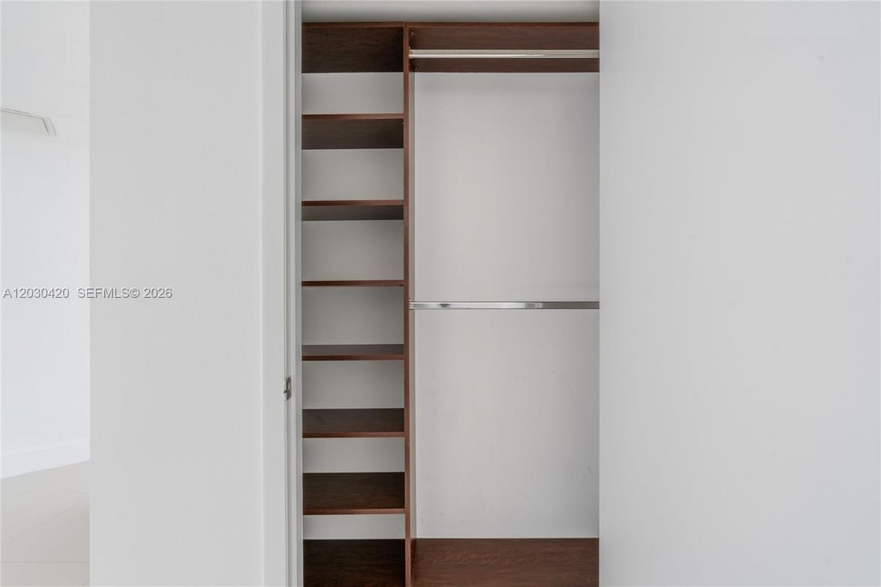 475 Brickell Ave, Unit 2607, Miami, FL 33131 Photo
