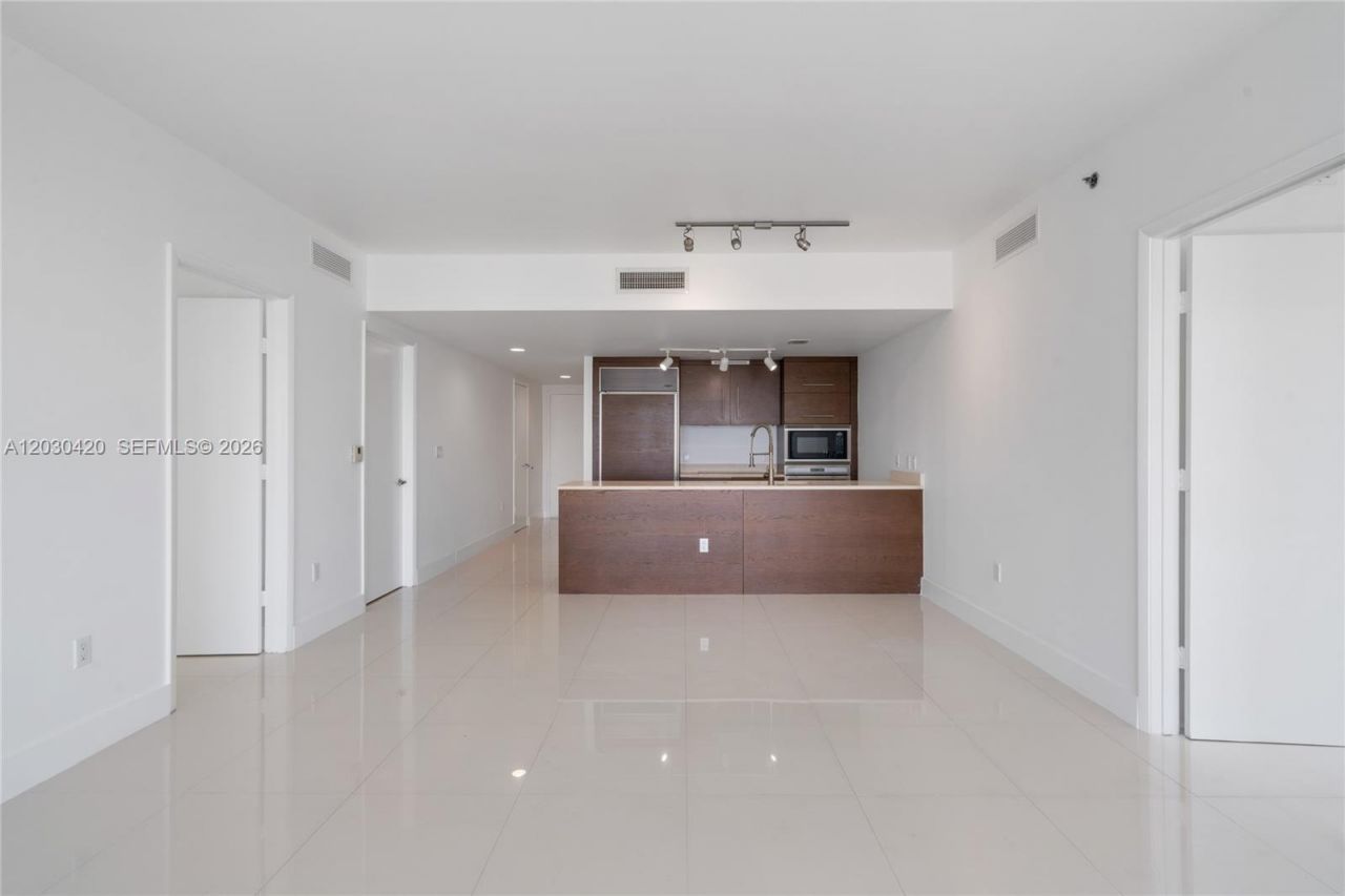 475 Brickell Ave, Unit 2607, Miami, FL 33131 Photo