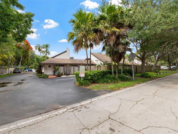 7759 SW 100th St , Unit 37, Miami, FL 33156