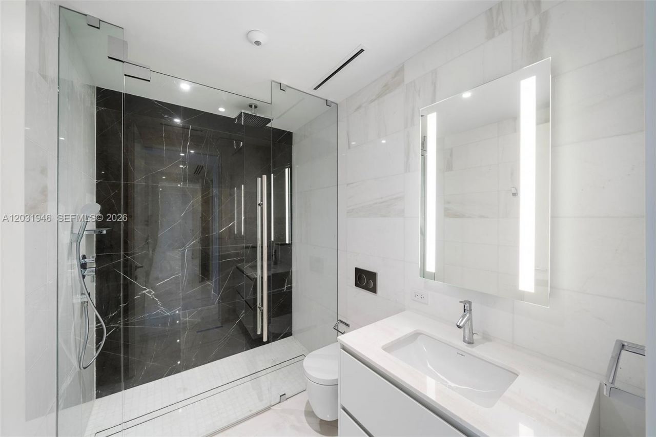 300 Biscayne Blvd Way , Unit 1904C, Miami, FL 33131 Photo