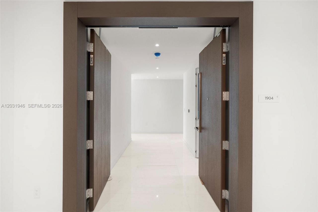 300 Biscayne Blvd Way , Unit 1904C, Miami, FL 33131 Photo
