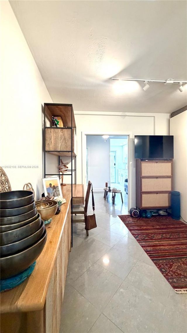 626 Meridian Ave , Unit 5, Miami Beach, FL 33139 Photo
