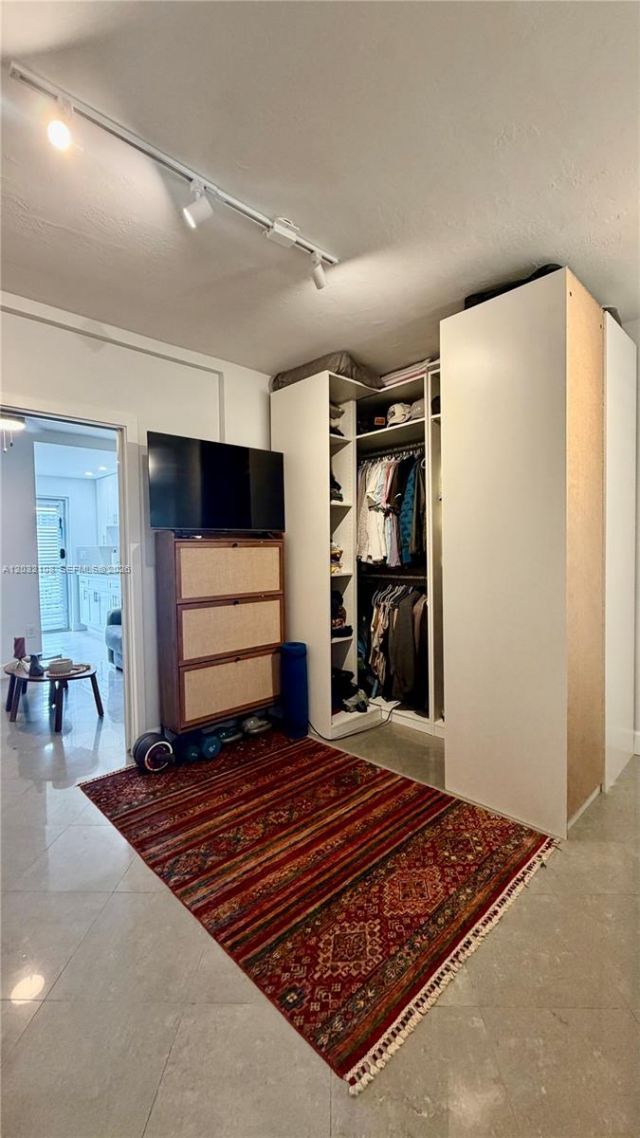 626 Meridian Ave , Unit 5, Miami Beach, FL 33139 Photo