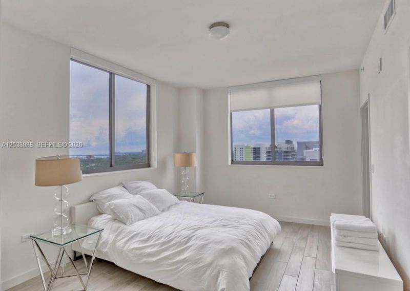 999 SW 1st Ave , Unit 2404, Miami, FL 33130 Photo