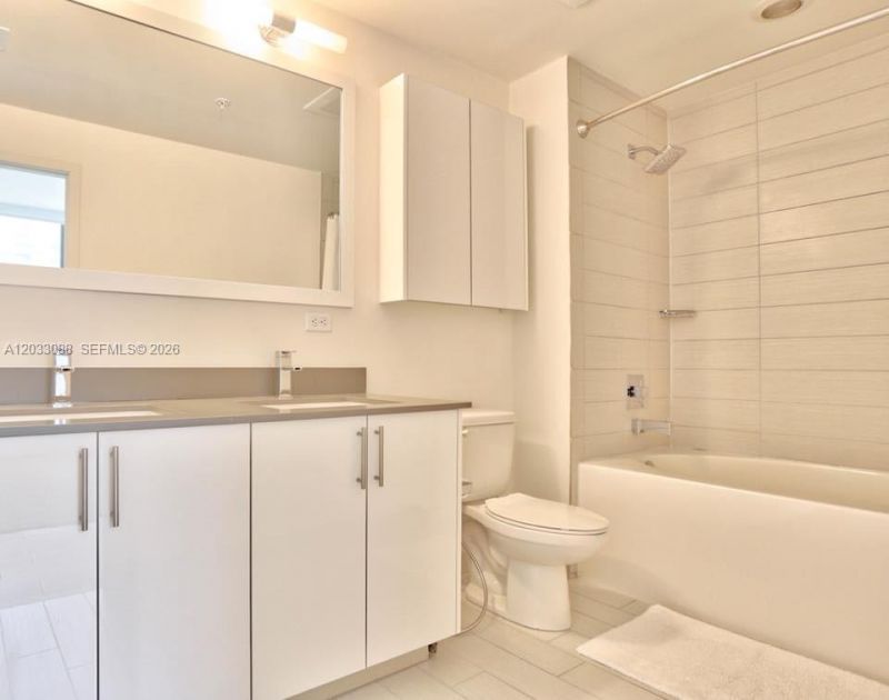 999 SW 1st Ave , Unit 2404, Miami, FL 33130 Photo