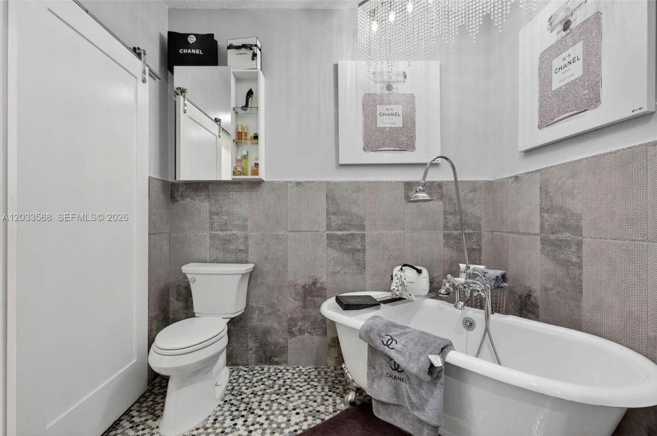 317 S Riverside Dr, Pompano Beach, FL 33062 Photo
