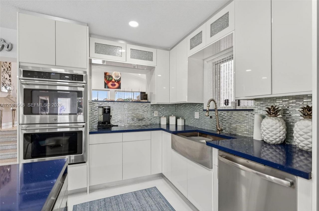 317 S Riverside Dr, Pompano Beach, FL 33062 Photo