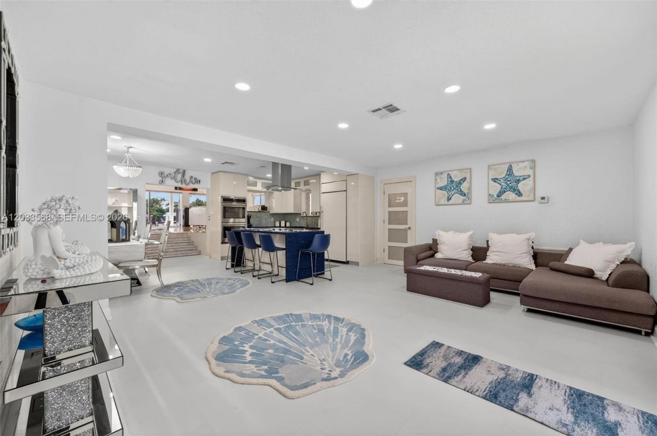 317 S Riverside Dr, Pompano Beach, FL 33062 Photo