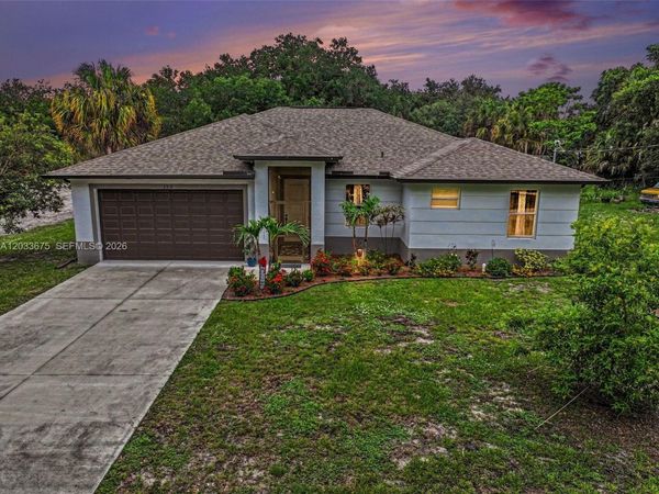 190 Hendry St , La Belle, FL 33935
