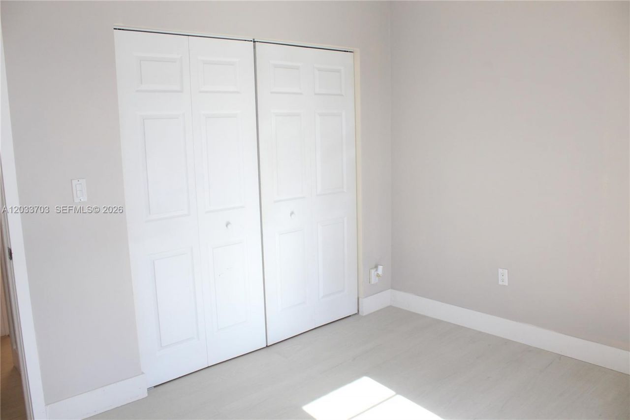 6780 W 2nd Ct, Unit 401, Hialeah, FL 33012 Photo