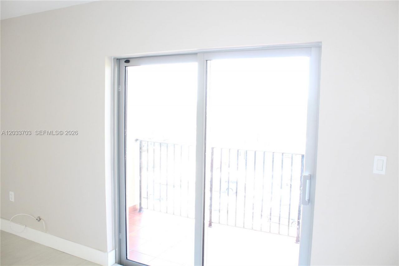 6780 W 2nd Ct, Unit 401, Hialeah, FL 33012 Photo