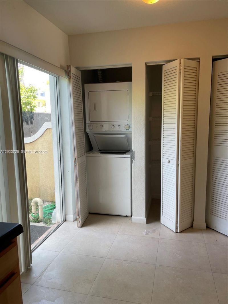 2066 NE 167th St , Unit 3-108, North Miami Beach, FL 33162 Photo