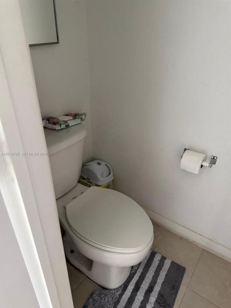 2066 NE 167th St , Unit 3-108, North Miami Beach, FL 33162 Photo