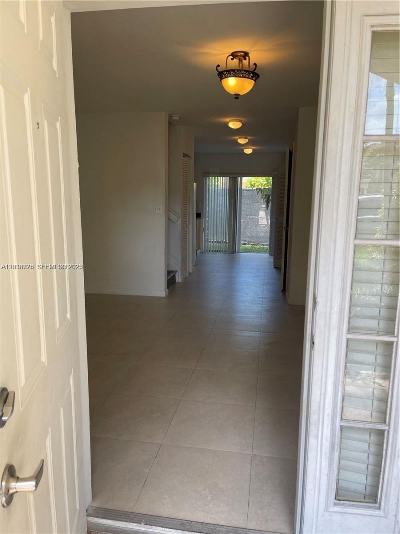 2066 NE 167th St , Unit 3-108, North Miami Beach, FL 33162 Photo