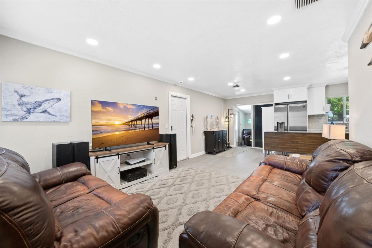 611 NW 18th Court , Pompano Beach, FL 33060 Photo