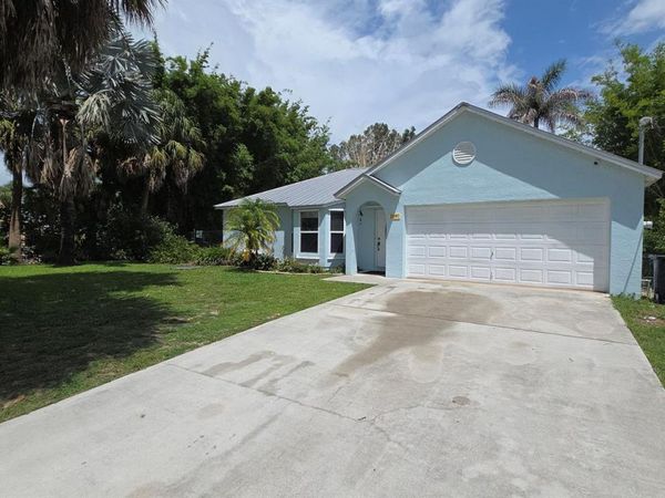 2091 SW Villanova Road , Port St. Lucie, FL 34953