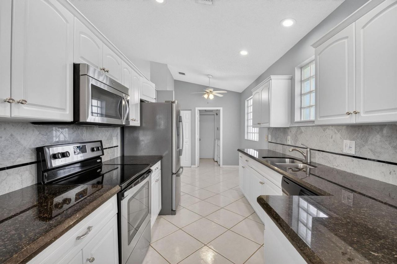9820 Lemonwood Drive , Boynton Beach, FL 33437 Photo