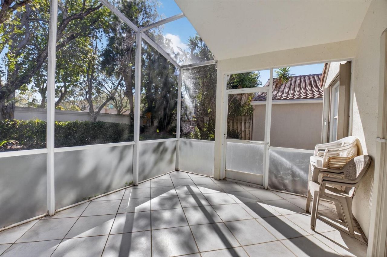 9820 Lemonwood Drive , Boynton Beach, FL 33437 Photo