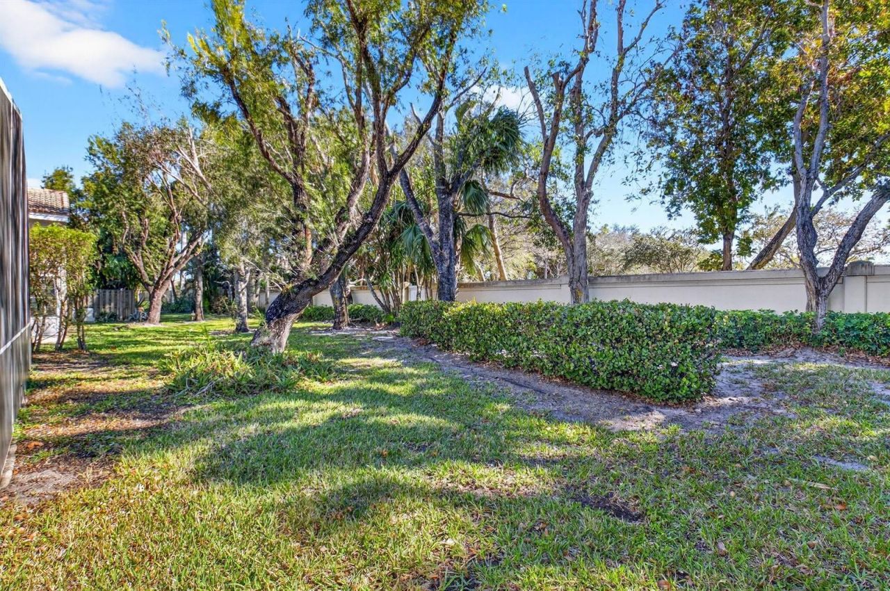 9820 Lemonwood Drive , Boynton Beach, FL 33437 Photo