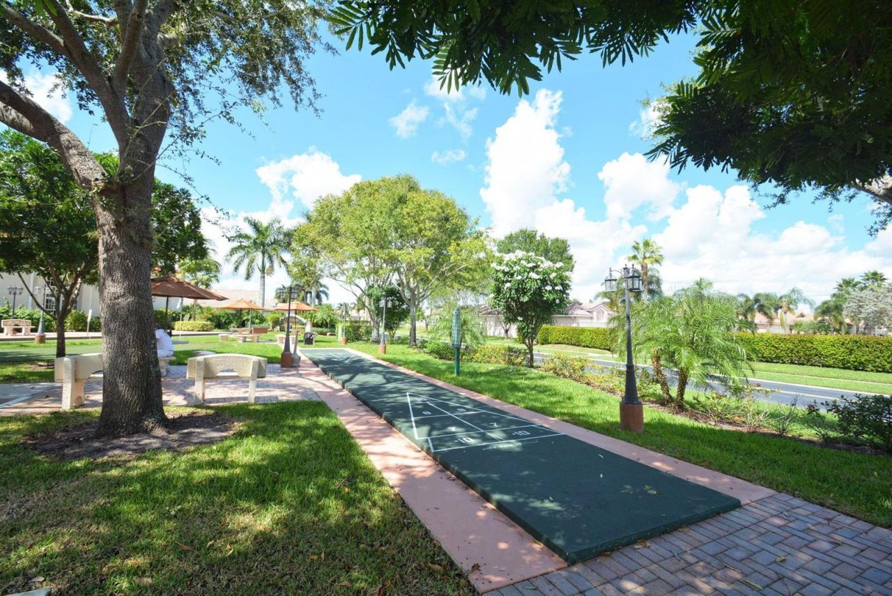 9820 Lemonwood Drive , Boynton Beach, FL 33437 Photo
