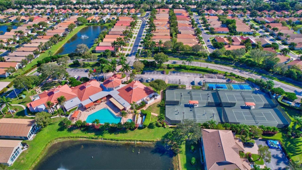 9820 Lemonwood Drive , Boynton Beach, FL 33437 Photo