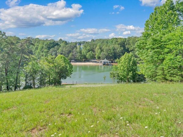 981 Bremble DR, Moneta, VA 24121