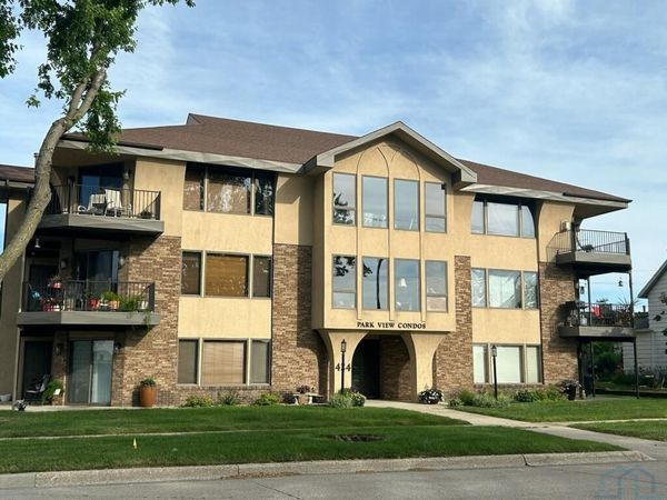 424 4th Avenue, Unit 3, Sheldon, IA 51201
