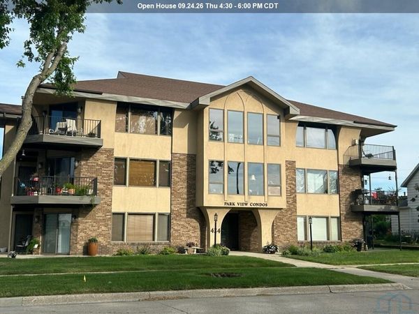 424 4th Avenue, Unit 3, Sheldon, IA 51201