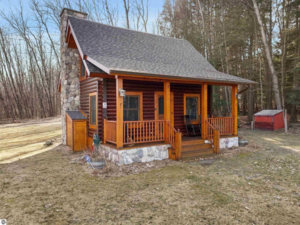 3900 Swaney Road, Traverse City, MI 49686