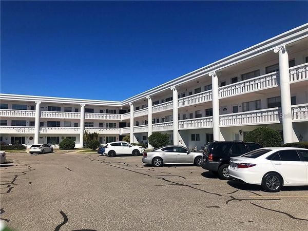 2020 WORLD PARKWAY BOULEVARD , Unit 54, CLEARWATER, FL 33763
