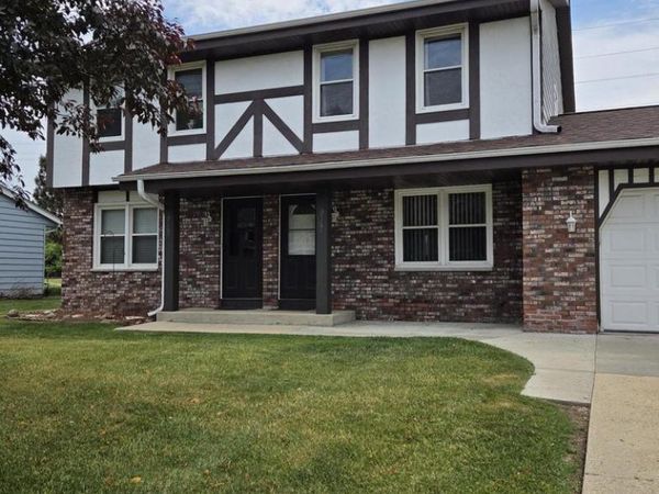 9145 W Allerton AVENUE, Unit 9147, Greenfield, WI 53228